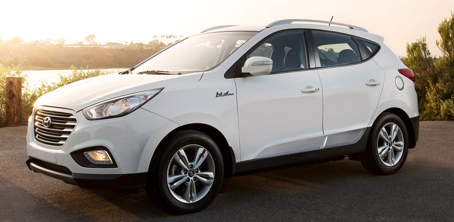 Hyundai Tucson Fuel Cell Side View