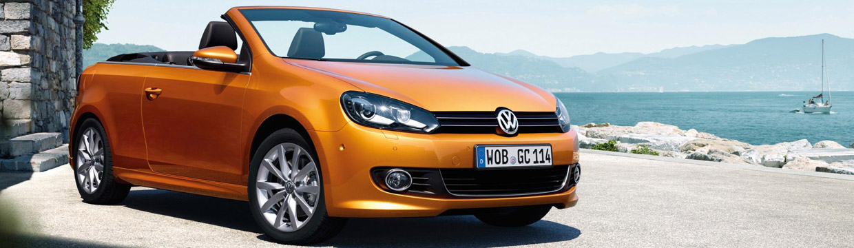 2016 Volkswagen Golf Cabriolet Front and Side View