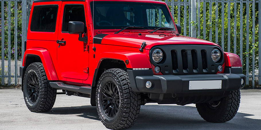 Kahn Jeep Wrangler Sahara Chelsea Truck Company Front View