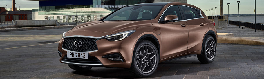 2016 Infiniti Q30 Active Compact