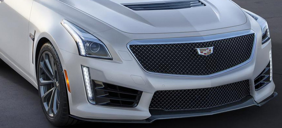 2016-CTS-V Super-Sedan Grille