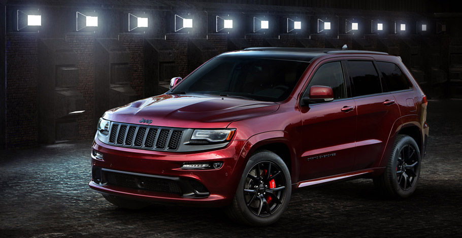 2016 Jeep Grand Cherokee SRT Night Side View