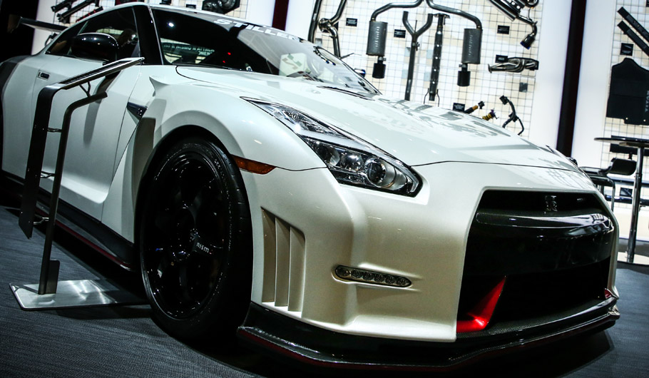 Nissan GT-R NISMO N-Attack  Side View