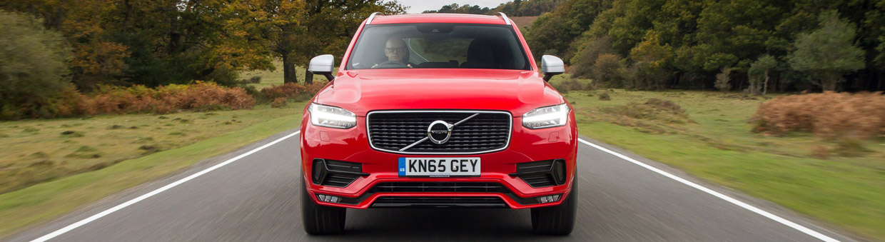 Volvo XC90 R-Design Front View