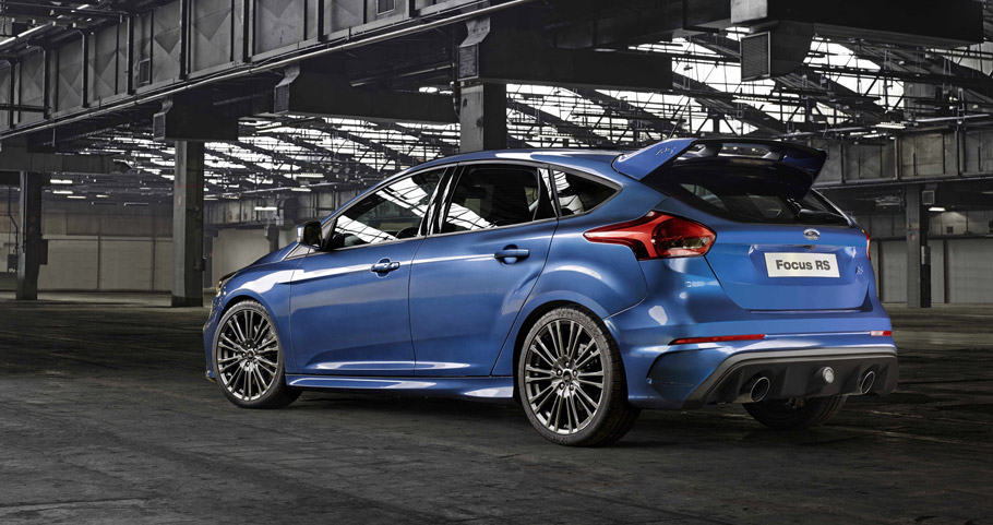 2016 Ford Focus RS Rear View