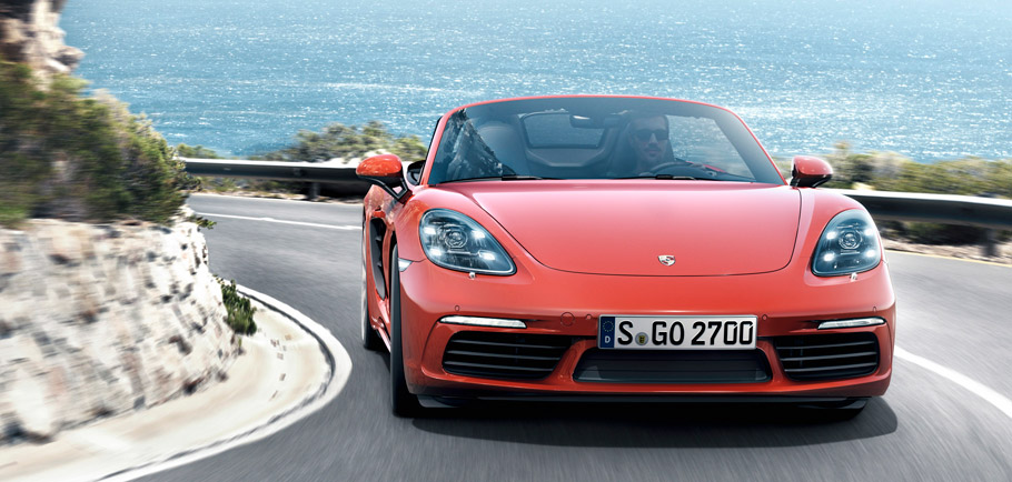  2017 Porsche 718 Boxster S Exterior front View