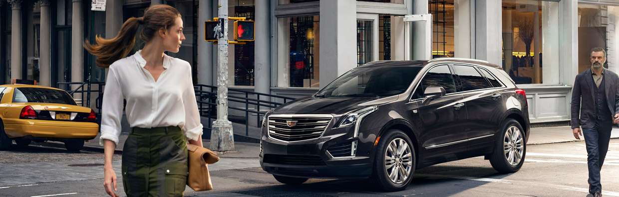 2017 Cadillac XT5 Luxury Crossover Front View