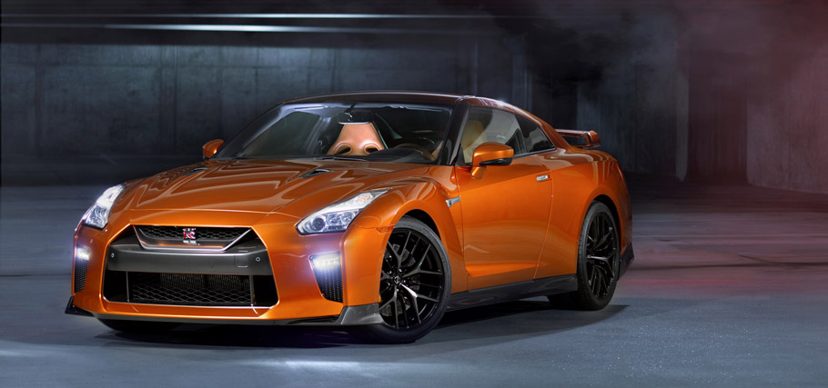 2017 Nissan GT-R Exterior View