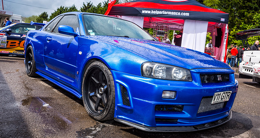 Nissan Skyline Front View