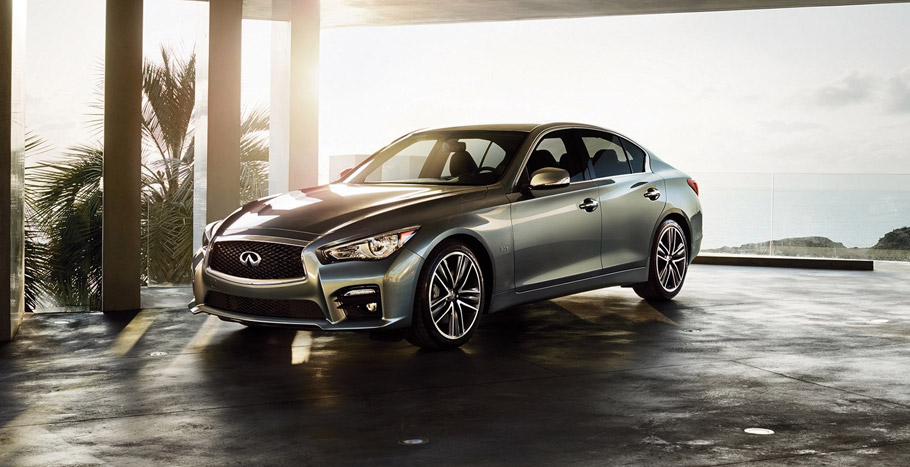 2016 Infiniti Q50 3.0t front and side view