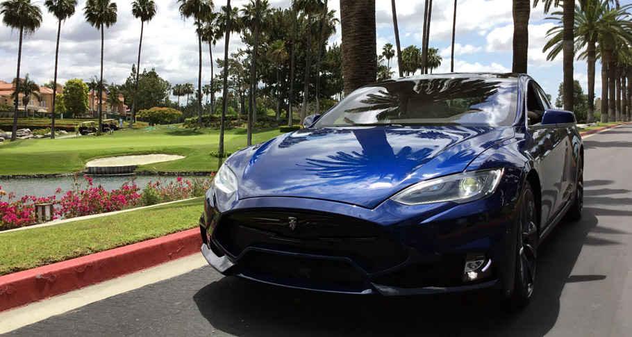Larte Design Tesla Model S blue variant