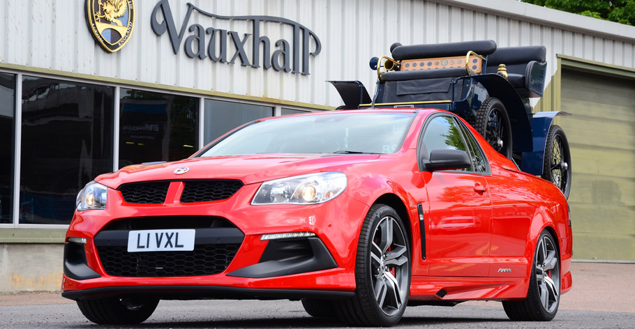 Vauxhall VXR8 Maloo LSA and 1903 Vauxhall 5HP  front view