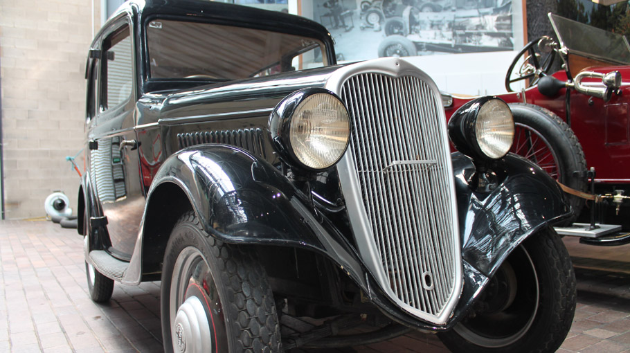 1935 Datsun Type 14 front view 