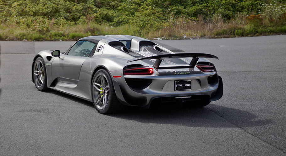 SR Auto Porsche 918 Spyder rear view