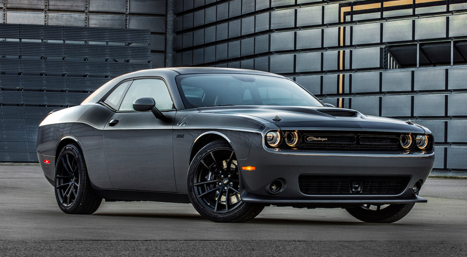 2017 Dodge Challenger T/A 392 front view