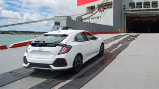 the wait is over: 2017 honda civic hatchback has been finally revealed!