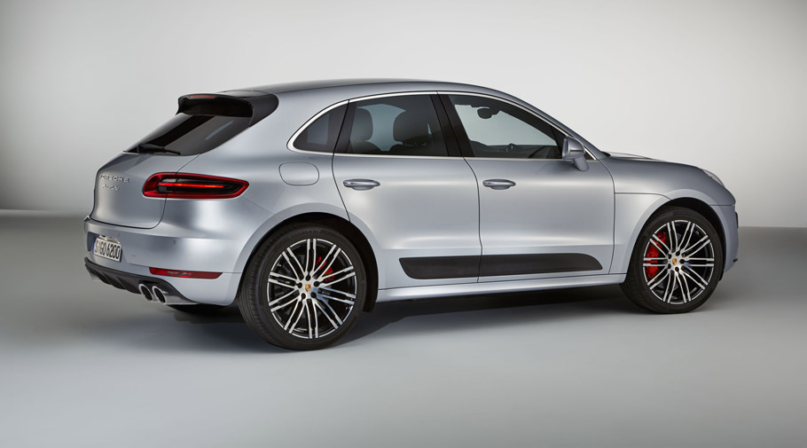 2016 Porsche Macan Turbo Performance Package