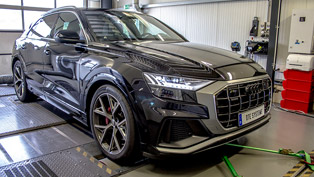 DTE Systems crew takes a closer look at the new Audi Q8