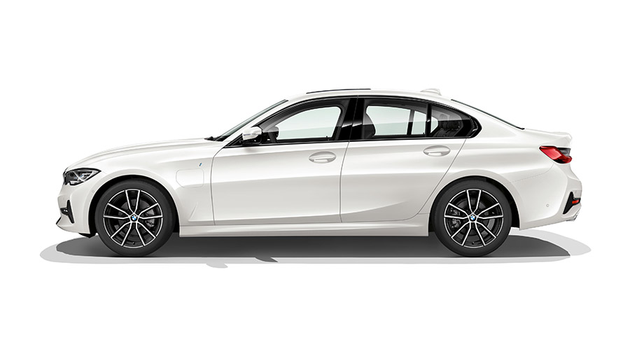 2019-BMW-300e-910