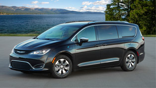 chrysler pacifica hybrid is awarded with a prestigious recognition!
