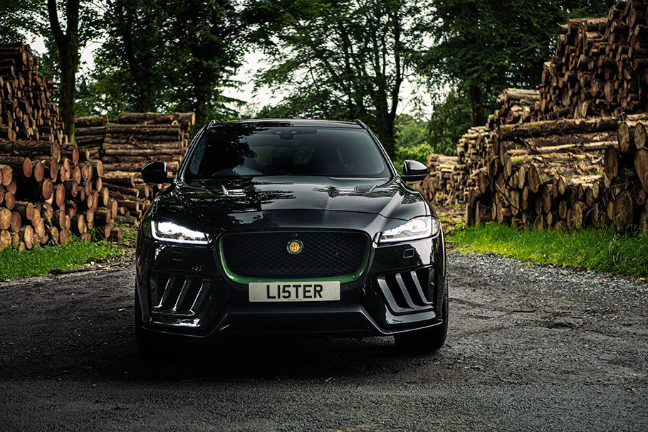 2021-Jaguar-F-PACE-SVR1