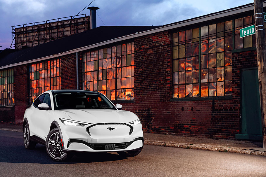 2021-Mustang-Mach-E1