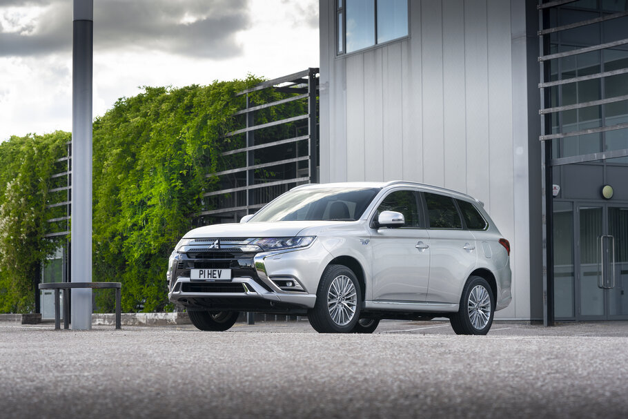 Outlander PHEV Exceed1