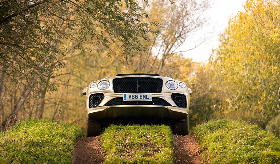 2021 Bentley Bentayga V8 SUV1