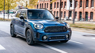 MINI reveals new 2022 Countryman Boardwalk Edition. Check it out!