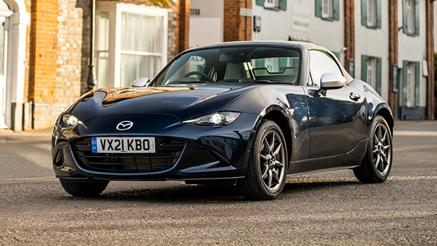 Mazda team presents a new special MX-5 edition Mazda team presents a new special MX-5 edition