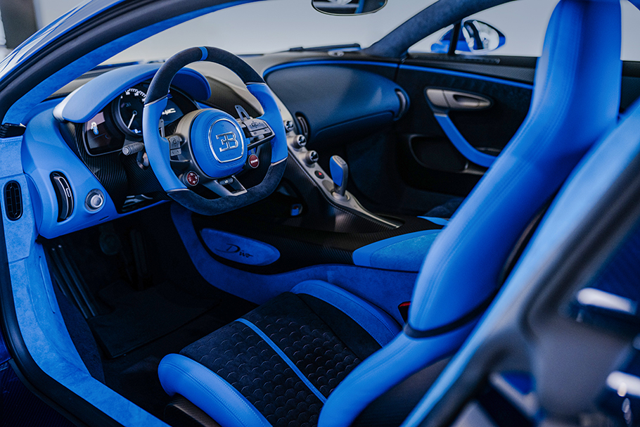 2021-Bugatti-Divo-Interior