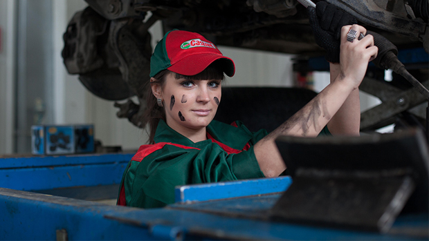 How to Tell if Your Car Needs Oil Change How to Tell if Your Car Needs Oil Change