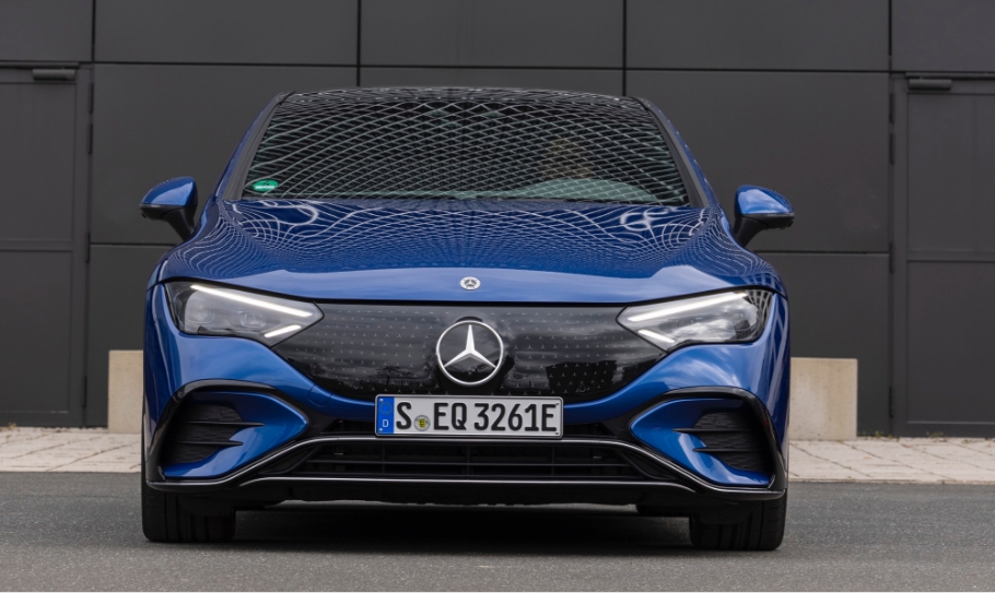 2023 Mercedes-Benz EQE - Front
