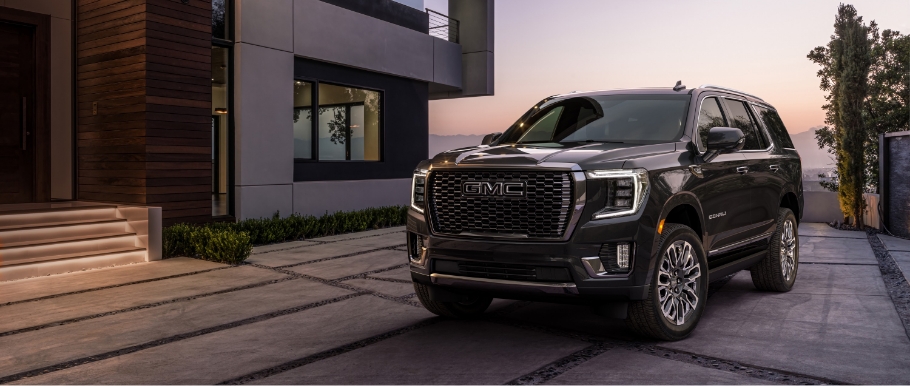 2023 Yukon Denali Ultimate - Front Angle