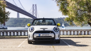 Mini Cooper SE Convertible Concept