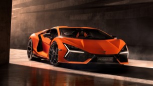 Lamborghini Revuelto
