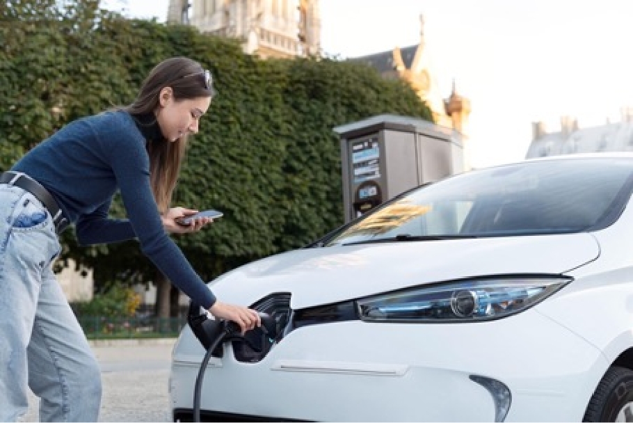 eco-friendly-commuting-exploring-the-benefits-of-electric-and-hybrid-cars-for-students
