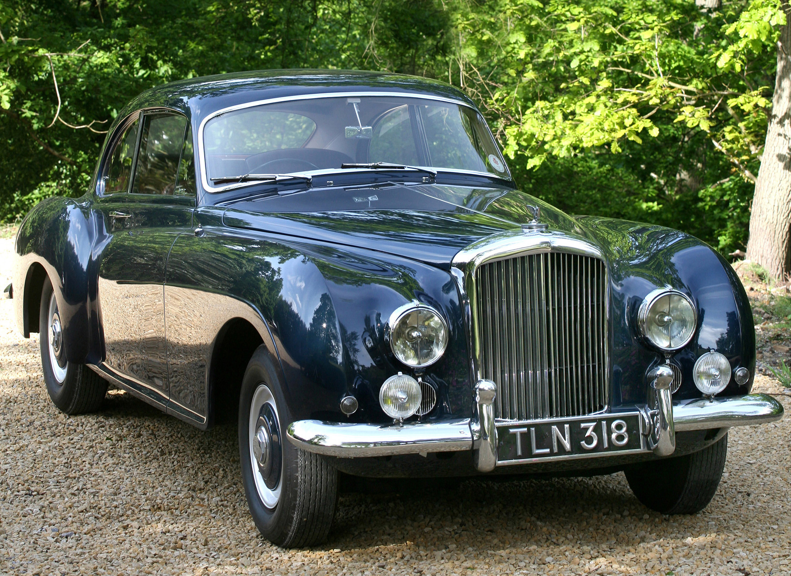 Historical Bentley Vehicles Will Be Exposed At 2015