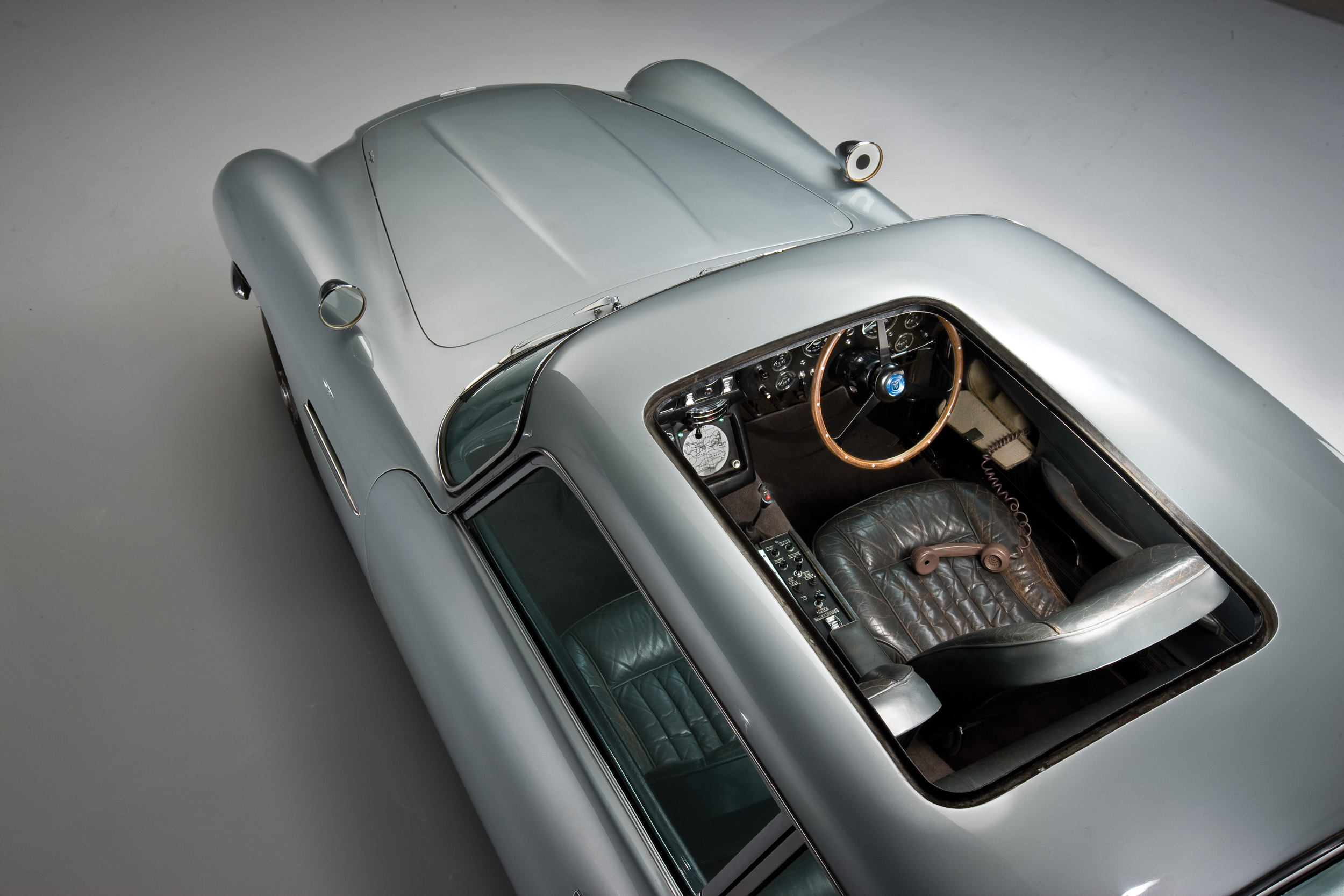 1964 Aston Martin DB5 James Bond Edition on the market