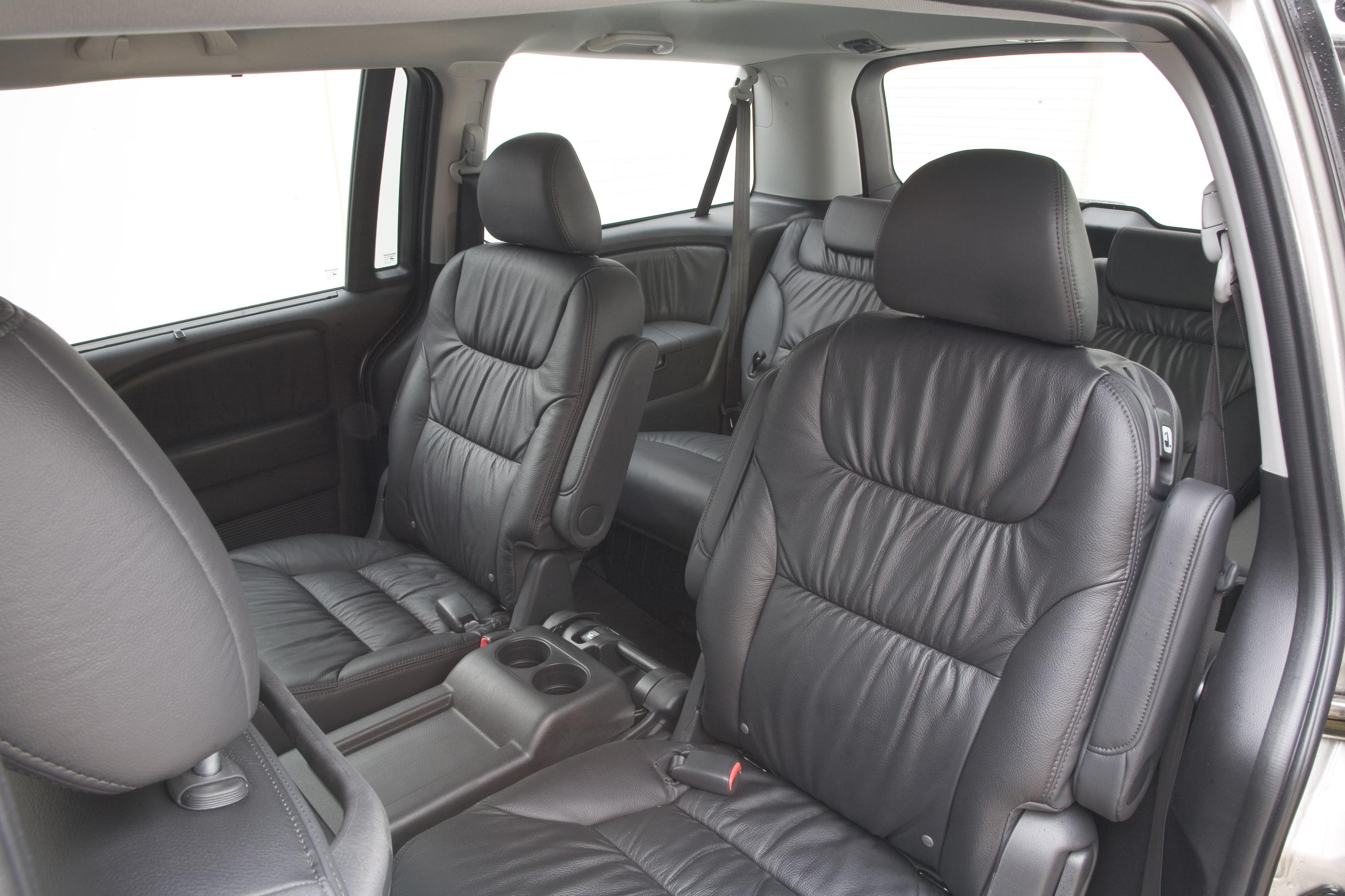 Research 2009
                  HONDA Odyssey pictures, prices and reviews