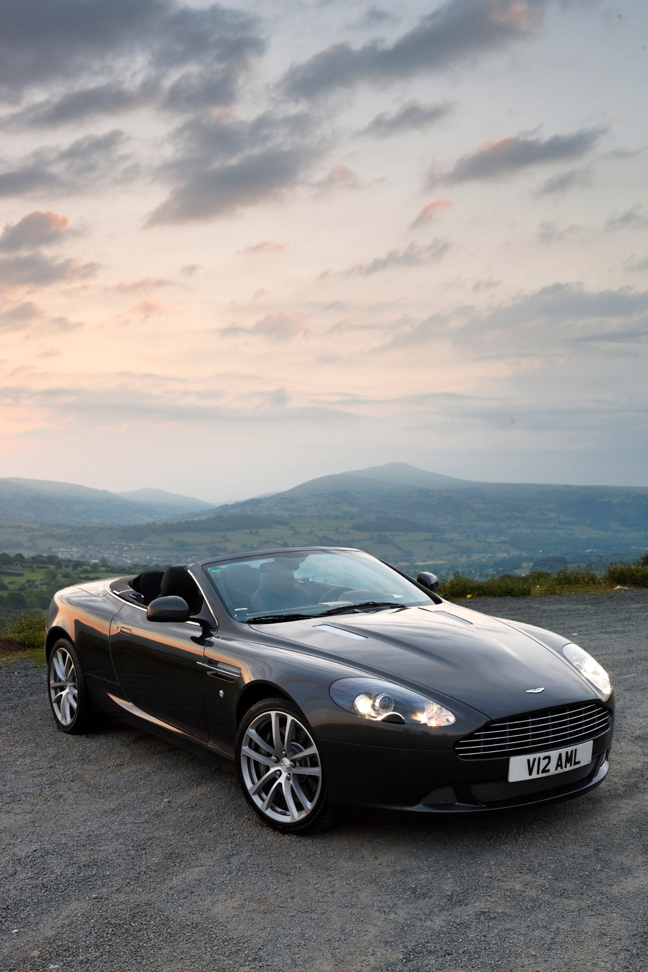 2010 Aston Martin DB9 is the ultimate GT