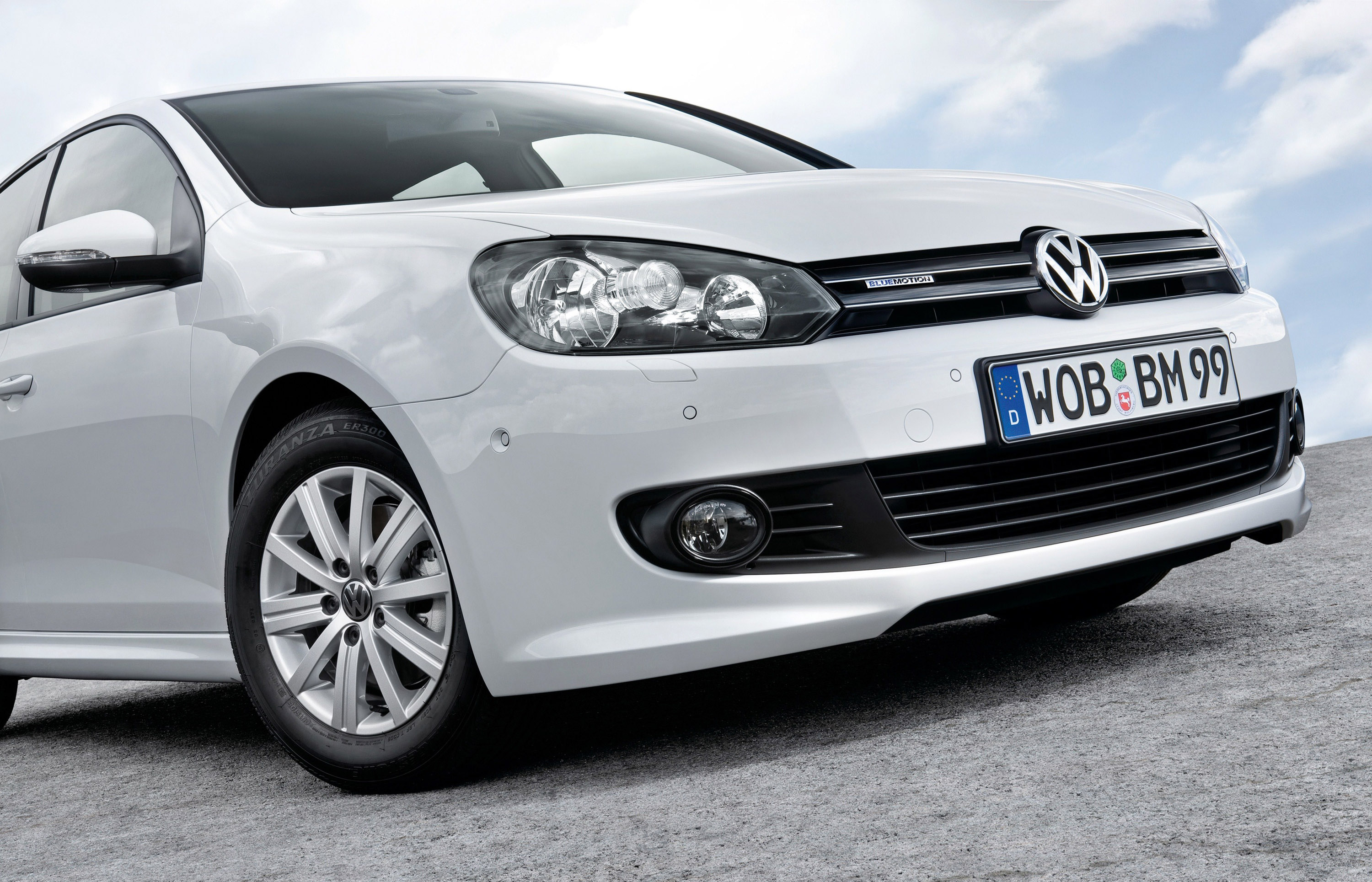 Volkswagen Golf VI Bluemotion awarded Green Car of the Year