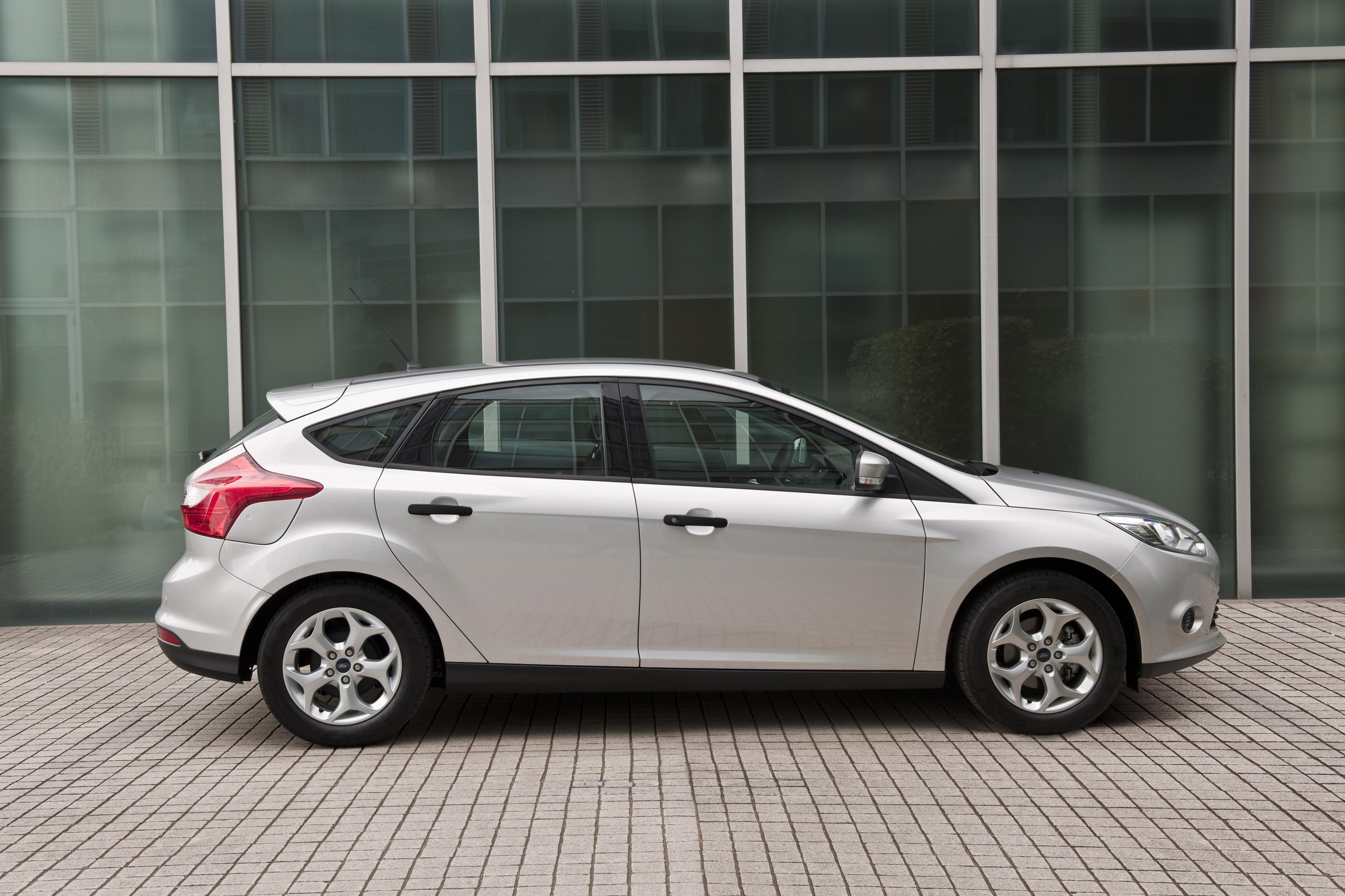 2011 Ford Focus Studio Price - £13 995