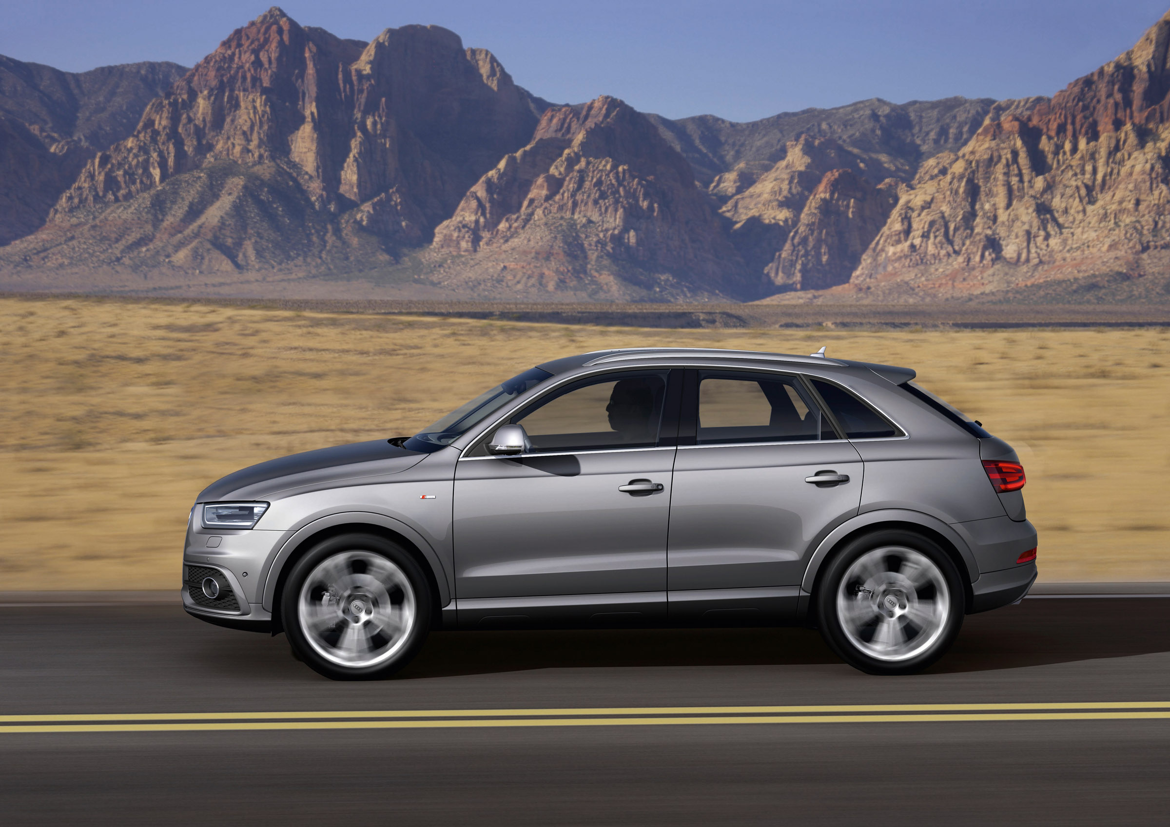 2012 Audi Q3 quattro S line - Picture 525532400 x 1697