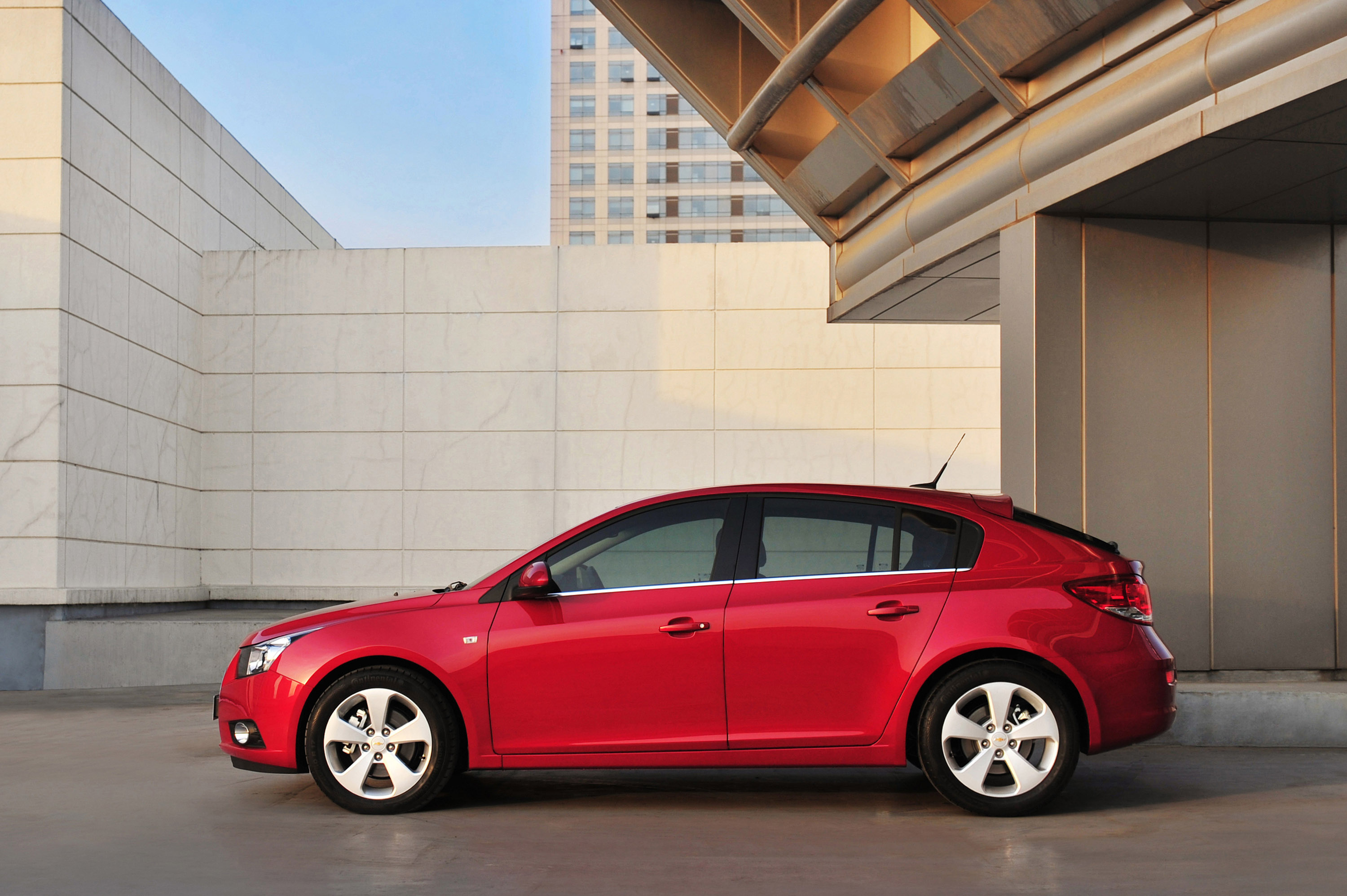 2012 Chevrolet Cruze Hatchback Price £13 995