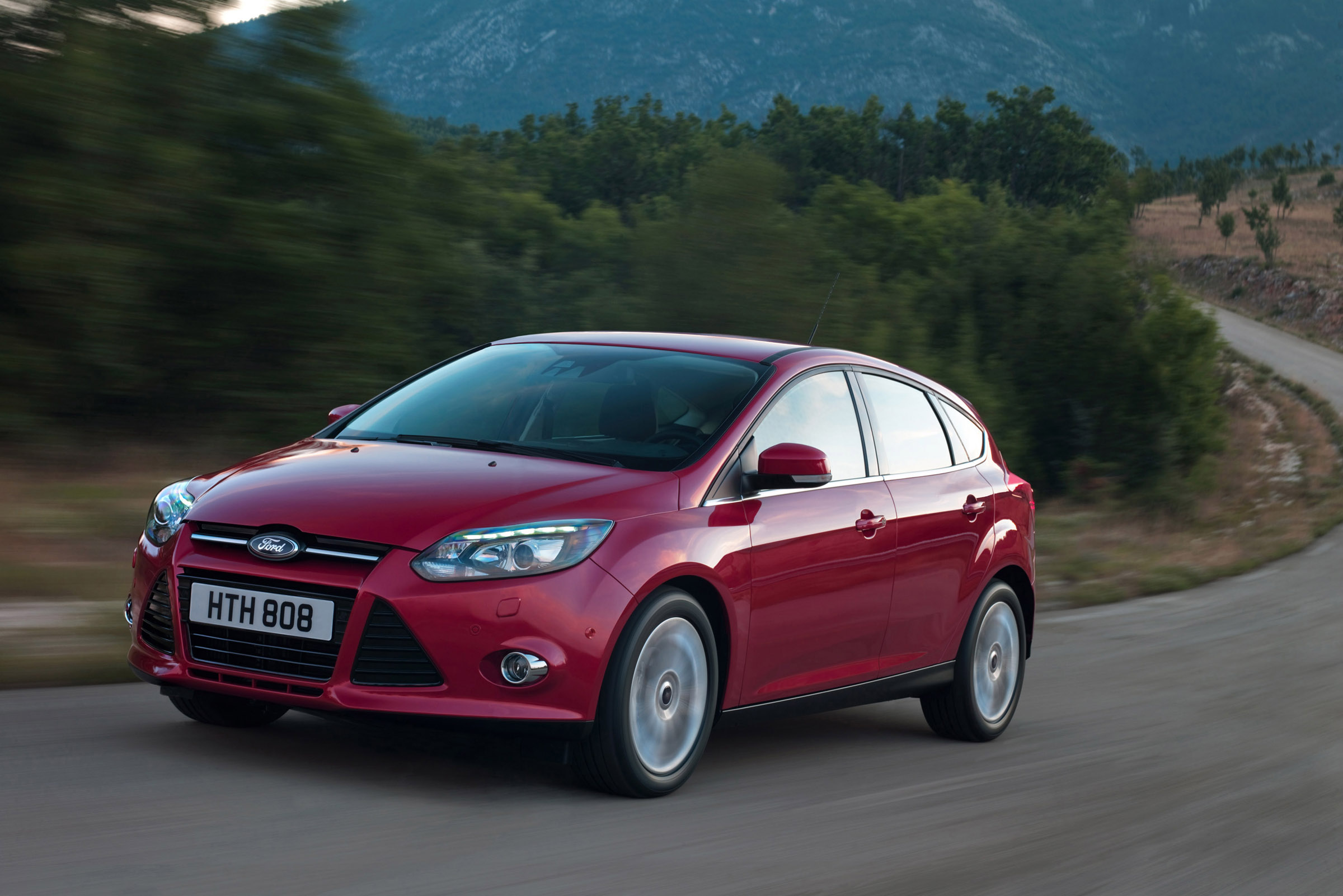2012 Ford Focus gets exclusive handling packs