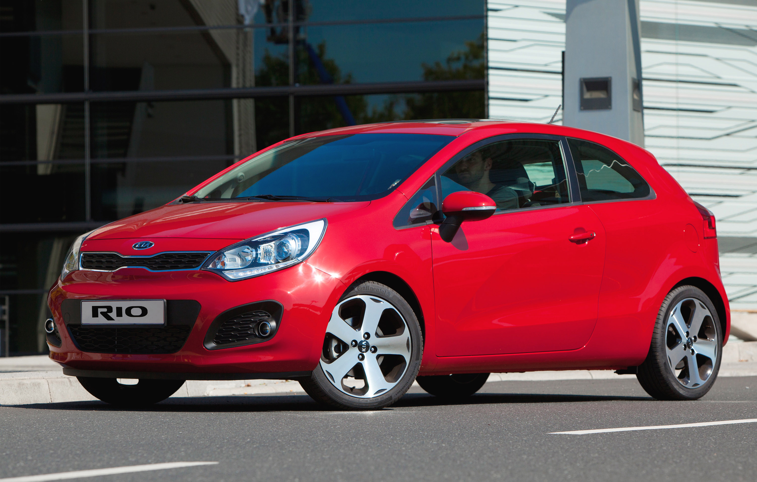 12 Kia Rio Three Door Picture 531