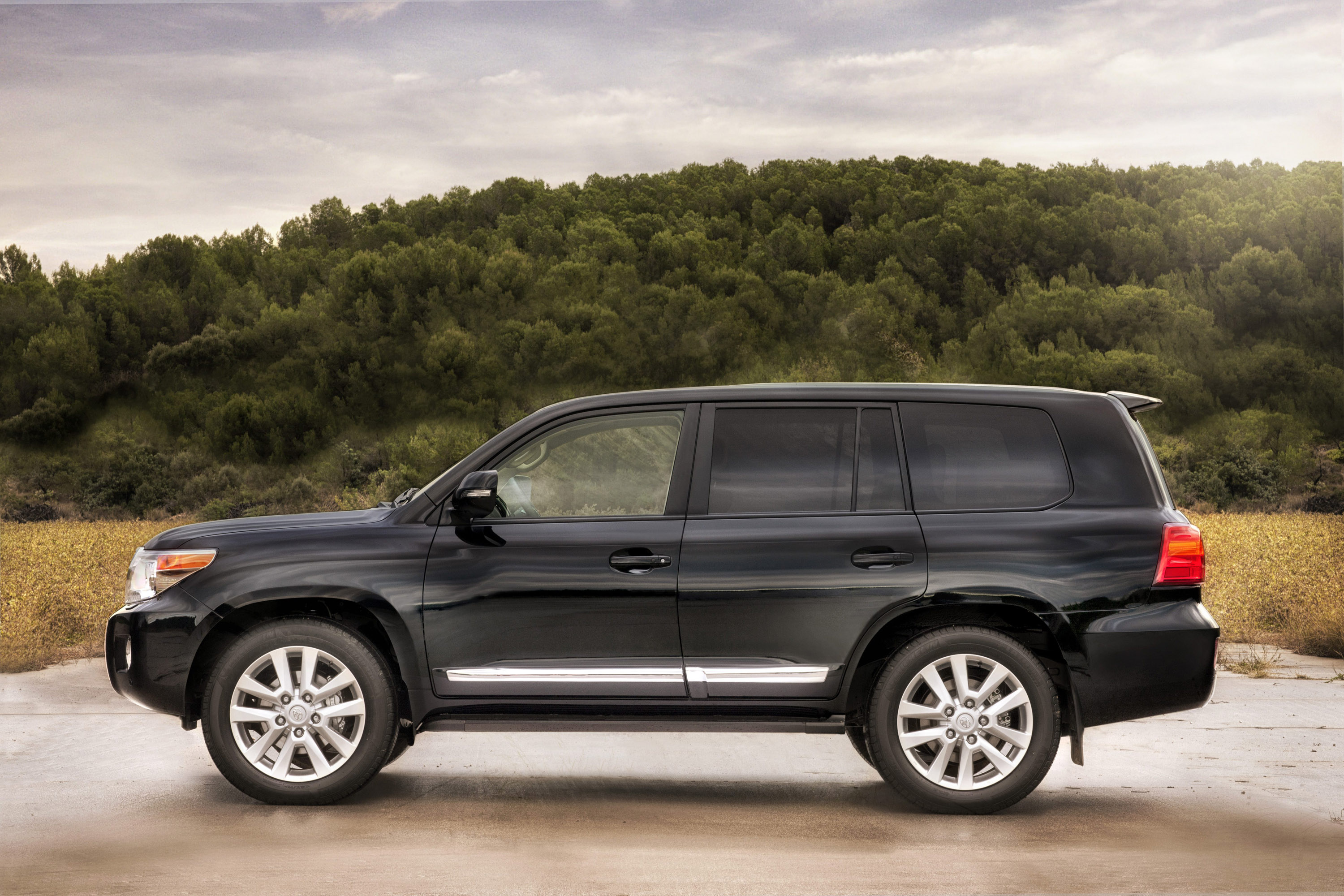 V8 Energy Review >> 2012 Toyota Land Cruiser V8 V8 Energy Review >> 2012 Toyota Land Cruiser V8