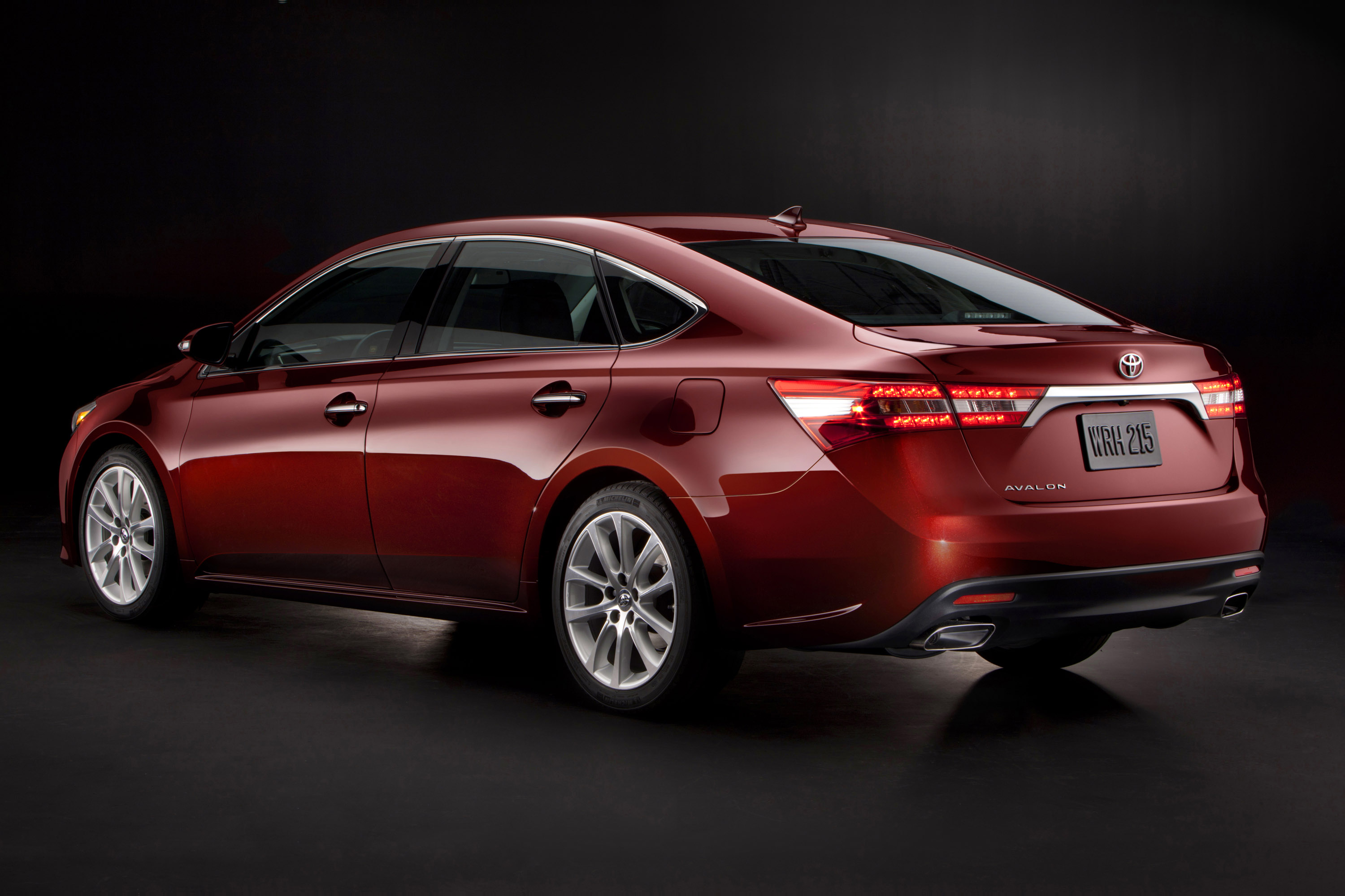 Toyota Avalon Revealed at New York