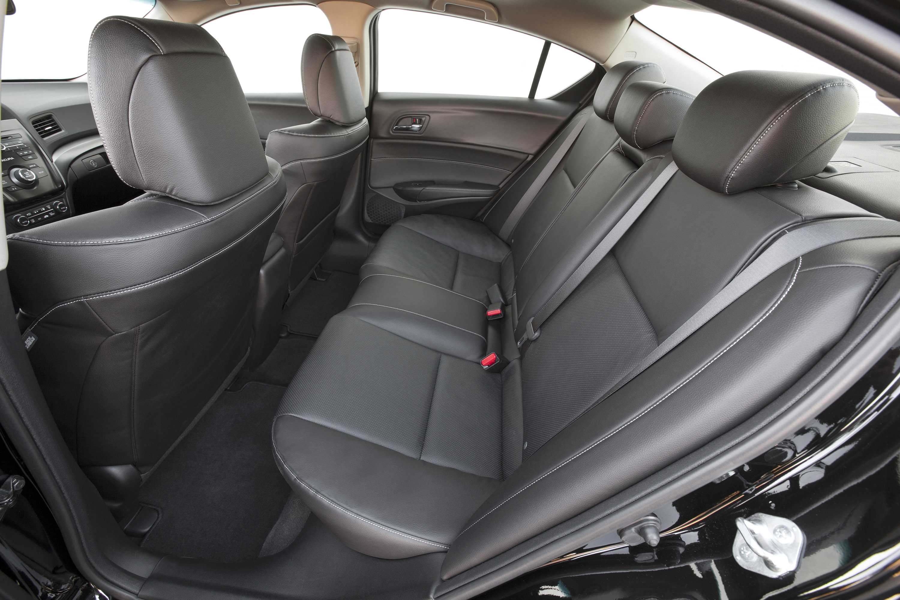 Research 2014
ACURA ILX pictures, prices and reviews